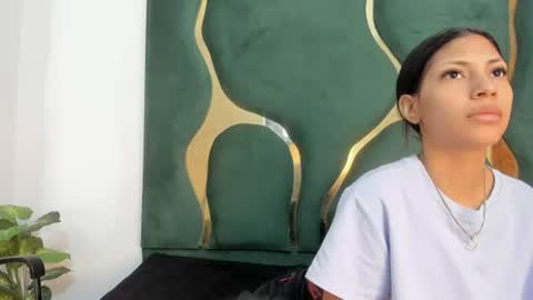 mila_petiteasm online show from July 18, 2026, 12:20 pm