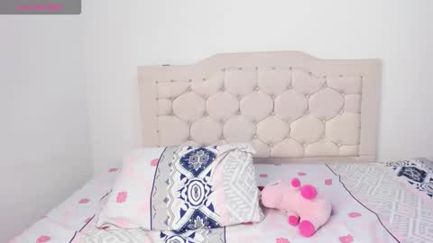 laura online show from November 5, 2025, 4:12 am