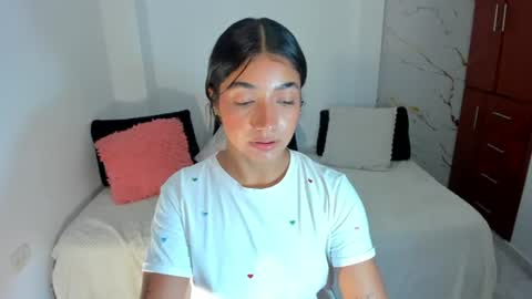 Snapshot of mila_rose1 chatting on June 25, 2026, 5:12 am martina online show from June 25, 2026, 5:12 am