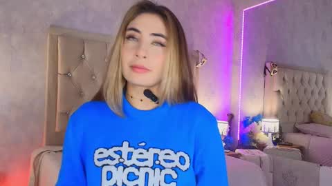 Snapshot of mila_smirnovavk chatting on March 23, 2026, 3:54 am MILA online show from March 23, 2026, 3:54 am