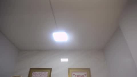 Snapshot of mila_sweet_v chatting on October 8, 2025, 3:15 am Mila online show from October 8, 2025, 3:15 am