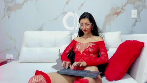          online show from February 5, 2025, 1:04 am