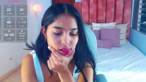 Snapshot of milaa_star chatting on October 15, 2025, 3:28 am milaa_star online show from October 15, 2025, 3:28 am