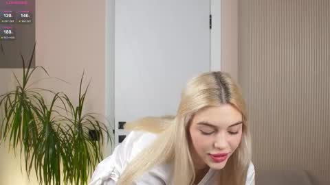 Snapshot of milabunny_ chatting on November 12, 2025, 10:26 am Mila and u can call me sweet bunny online show from November 12, 2025, 10:26 am