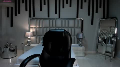 Mila online show from February 17, 2026, 2:08 am