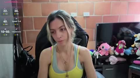 Snapshot of milacoxx8819 chatting on October 7, 2025, 5:43 pm milacoxx8819 online show from October 7, 2025, 5:43 pm