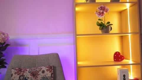 milacrave online show from March 2, 2026, 11:39 am