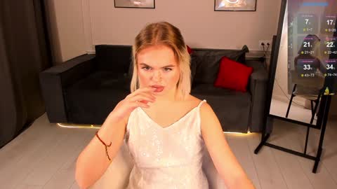 milafink online show from January 29, 2025, 1:28 pm