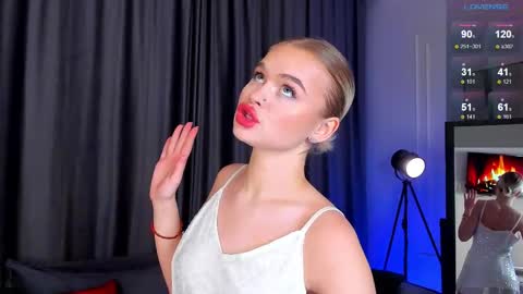 milafink online show from February 10, 2025, 2:05 pm