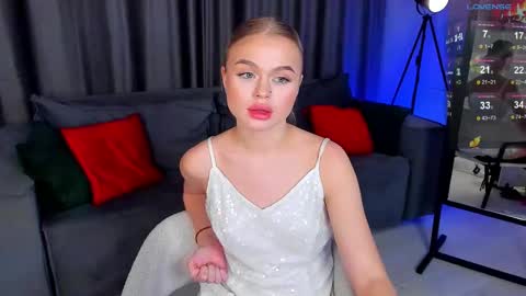 milafink online show from February 10, 2025, 5:09 pm