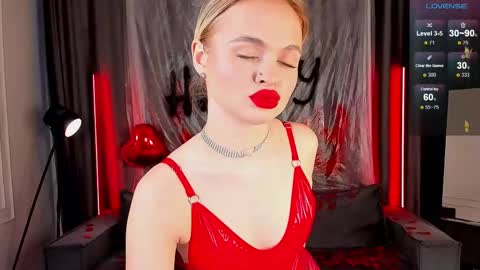 milafink online show from February 14, 2025, 1:40 pm