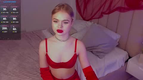 milafink online show from March 2, 2025, 4:32 pm