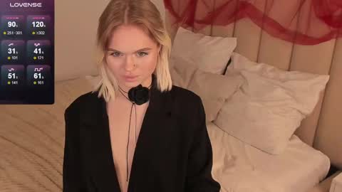 milafink online show from March 8, 2025, 7:42 pm