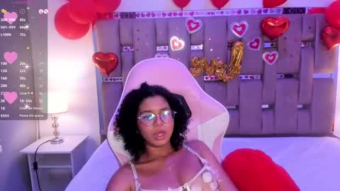Snapshot of milahall__ chatting on February 16, 2025, 6:43 am Milenna online show from February 16, 2025, 6:43 am
