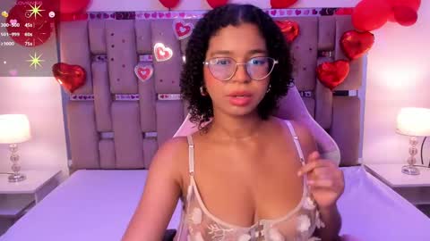 Snapshot of milahall__ chatting on February 24, 2025, 3:44 am Milenna online show from February 24, 2025, 3:44 am