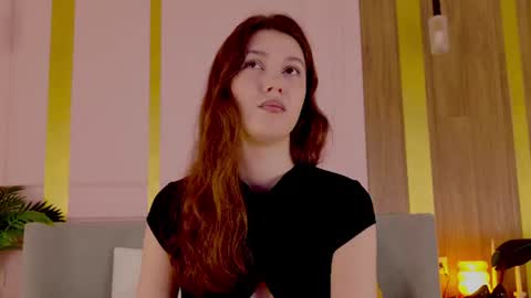 Snapshot of milalavson chatting on July 6, 2026, 5:04 am Mila online show from July 6, 2026, 5:04 am