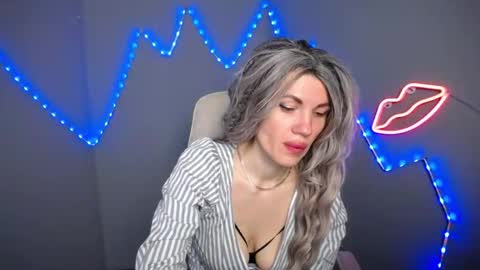 Snapshot of milaloona chatting on April 19, 2026, 6:02 am Milaloona online show from April 19, 2026, 6:02 am