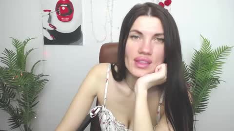 Snapshot of milaloona chatting on May 8, 2026, 6:52 am Milaloona online show from May 8, 2026, 6:52 am