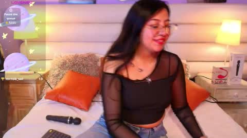 milan_sweetie online show from June 6, 2026, 10:03 pm