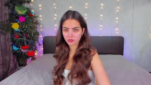 Milana online show from May 3, 2026, 7:03 am