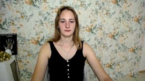 Snapshot of milana_cutie_ chatting on September 23, 2025, 5:54 am Milana online show from September 23, 2025, 5:54 am