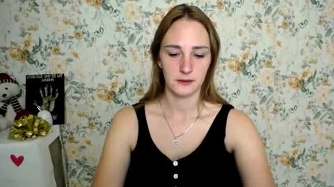 Snapshot of milana_cutie_ chatting on October 2, 2025, 5:58 am Milana online show from October 2, 2025, 5:58 am