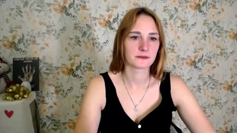 Snapshot of milana_cutie_ chatting on October 24, 2025, 6:10 am Milana online show from October 24, 2025, 6:10 am