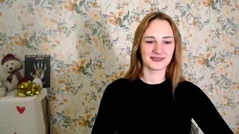 Snapshot of milana_cutie_ chatting on October 27, 2025, 6:50 am Milana online show from October 27, 2025, 6:50 am
