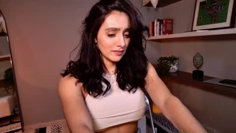 milana online show from May 2, 2026, 12:04 am
