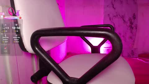 Snapshot of milana_sexwife chatting on October 21, 2025, 8:20 pm Dan and Milana online show from October 21, 2025, 8:20 pm