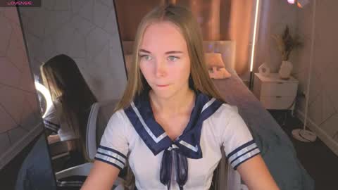 Snapshot of milana_sorrento chatting on May 28, 2026, 1:03 am Milana online show from May 28, 2026, 1:03 am