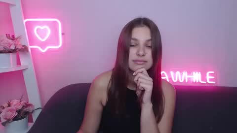 milanaangelas online show from December 7, 2024, 5:48 am