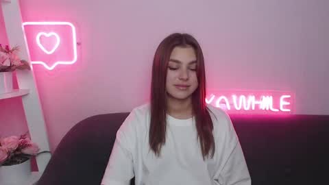 milanaangelas online show from December 13, 2024, 10:41 am