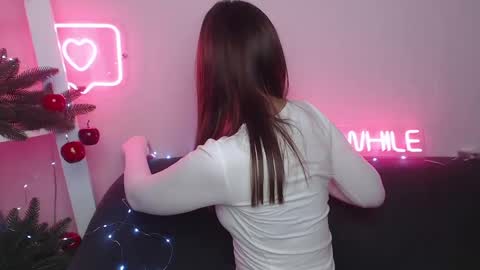 milanaangelas online show from December 14, 2024, 2:10 pm