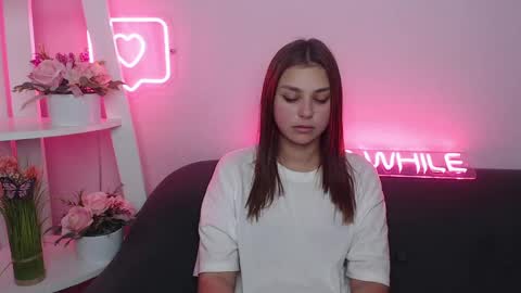milanaangelas online show from January 19, 2025, 11:01 am