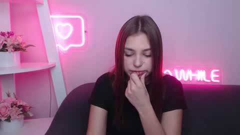 milanaangelas online show from February 18, 2025, 6:15 am