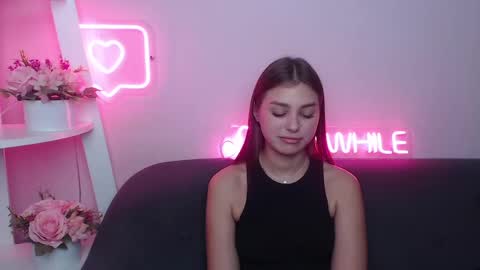 milanaangelas online show from February 21, 2025, 2:59 pm
