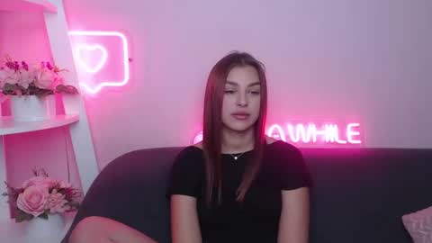 milanaangelas online show from February 24, 2025, 5:43 am