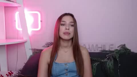 milanaangelas online show from February 8, 2026, 5:44 am