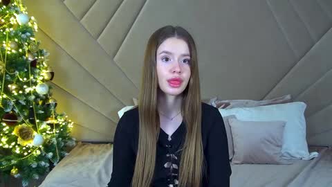 MilanaBalmain online show from December 15, 2024, 10:50 am