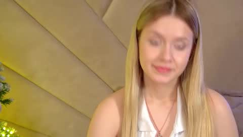 MilanaBalmain online show from January 14, 2026, 4:12 pm