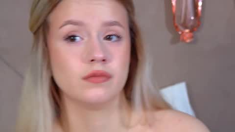 MilanaBalmain online show from February 20, 2026, 4:31 am