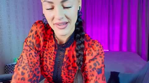 Milana online show from April 17, 2026, 11:57 am