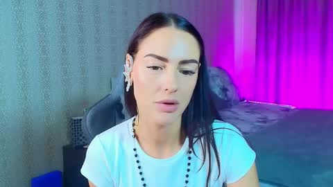 Milana online show from April 21, 2026, 1:28 pm
