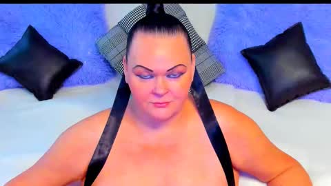 Lana online show from November 5, 2025, 7:08 am