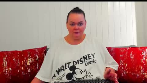 Lana online show from January 18, 2026, 2:43 pm