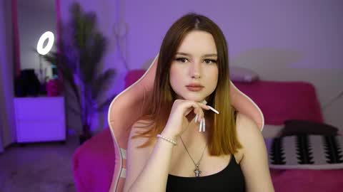 Snapshot of milanamoons chatting on September 22, 2025, 12:18 pm milanamoons online show from September 22, 2025, 12:18 pm