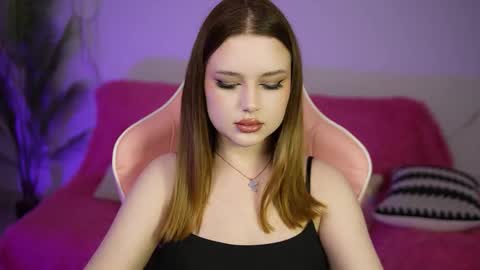 Snapshot of milanamoons chatting on September 26, 2025, 11:03 am milanamoons online show from September 26, 2025, 11:03 am