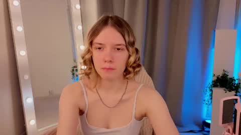 Milaray online show from May 10, 2026, 5:34 am