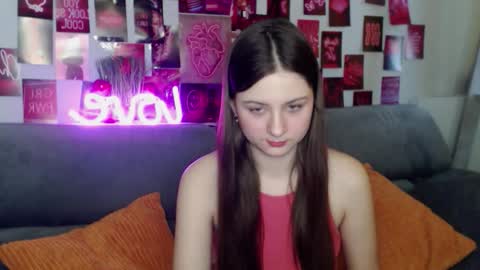 milanaroz online show from November 23, 2025, 5:51 am